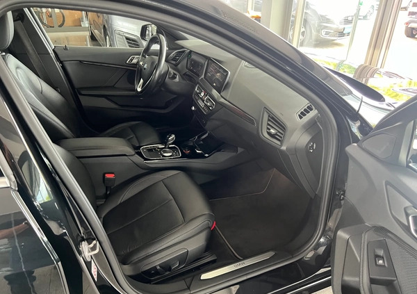 BMW Seria 1 cena 94900 przebieg: 141000, rok produkcji 2019 z Tychy małe 407